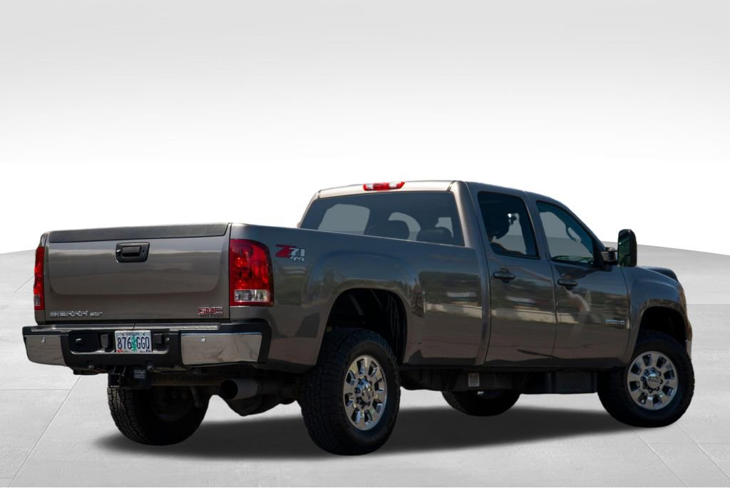 Used 2013 GMC Sierra 2500 SLT w/ Entertainment Package AWD/4WD image 8