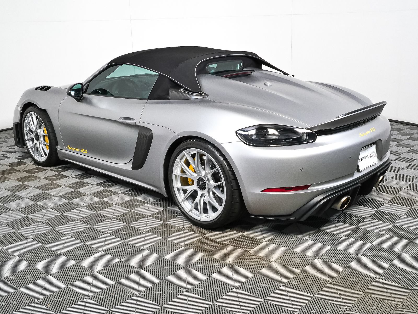 Certified 2025 Porsche 718 Boxster Spyder RS RWD image 3
