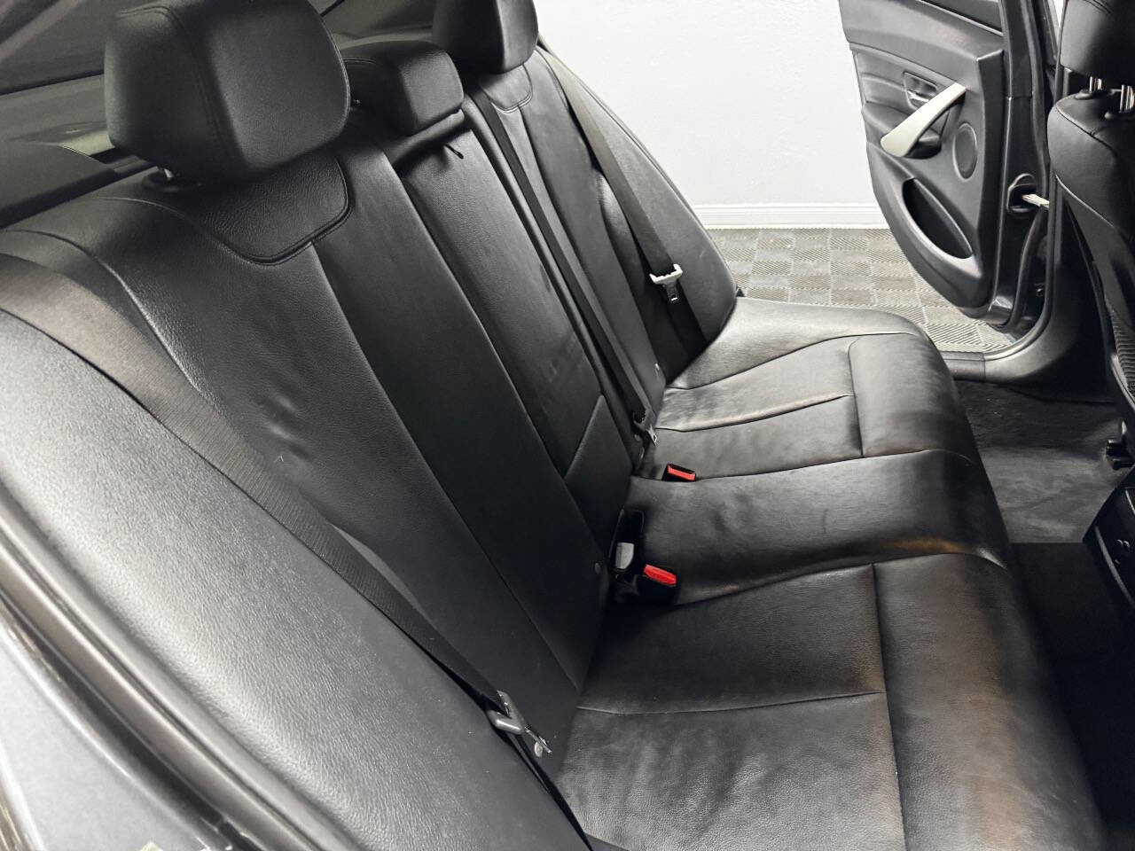 Used 2018 BMW 320i xDrive Sedan image 48