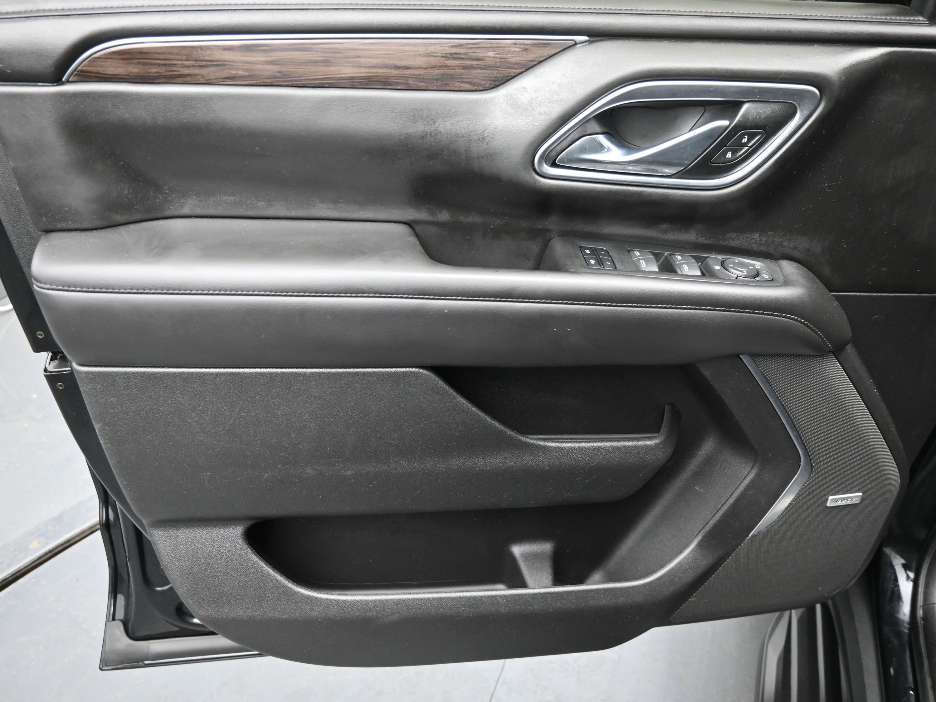 Used 2021 Chevrolet Suburban LT image 12