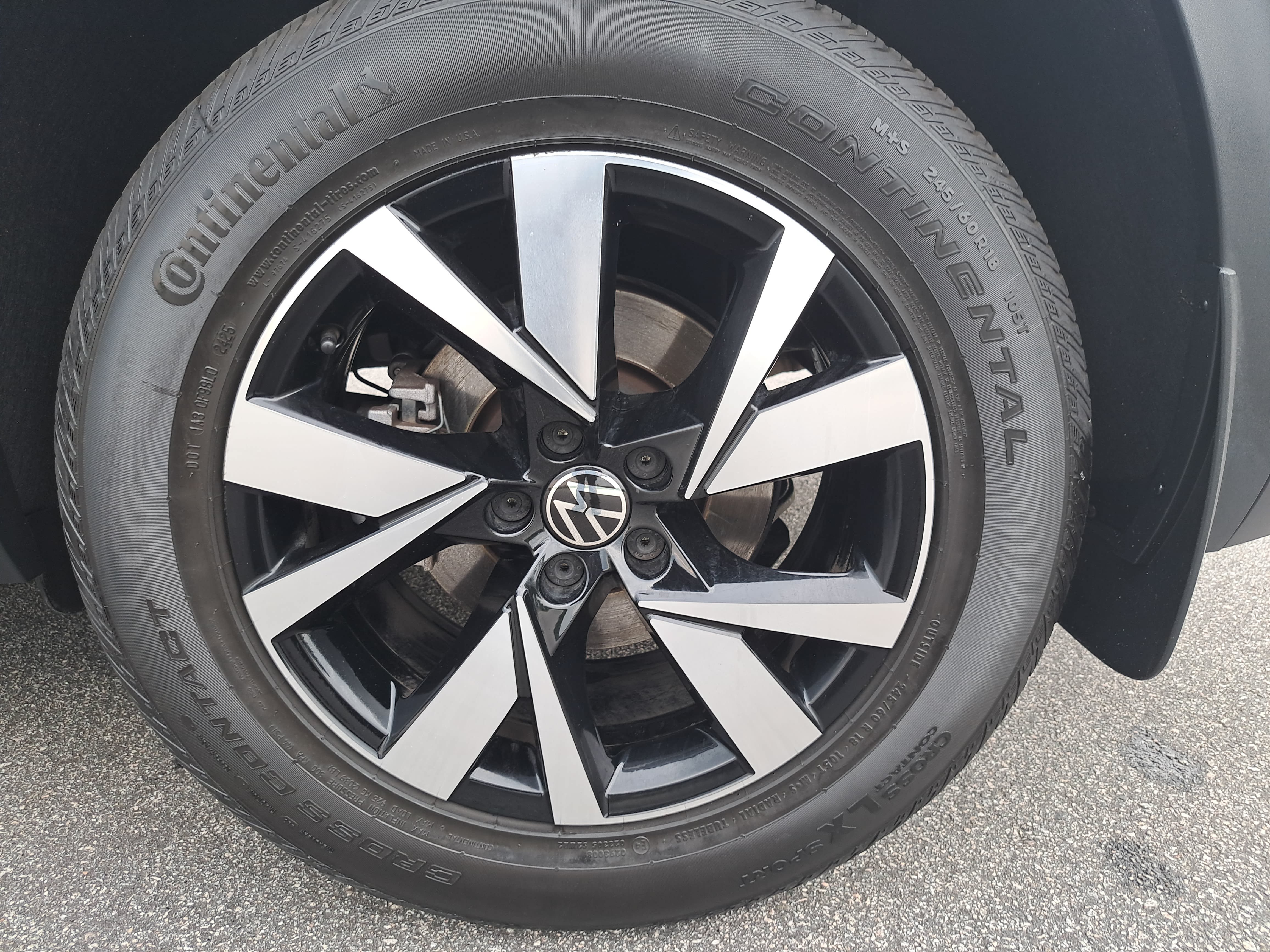 Used 2022 Volkswagen Atlas Cross Sport SE AWD/4WD image 30