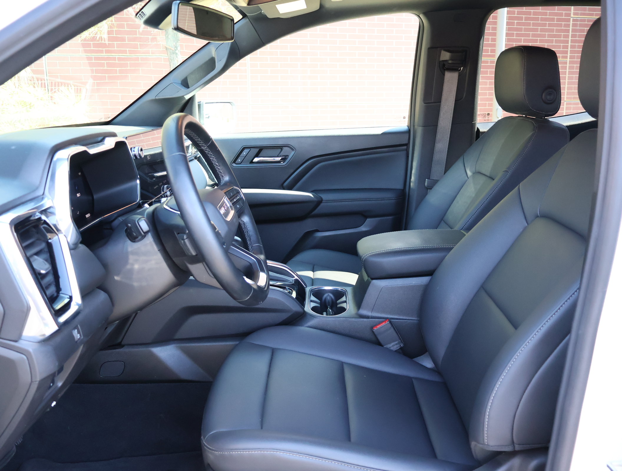 Used 2024 GMC Canyon Elevation w/ Elevation Premium Package AWD/4WD image 10