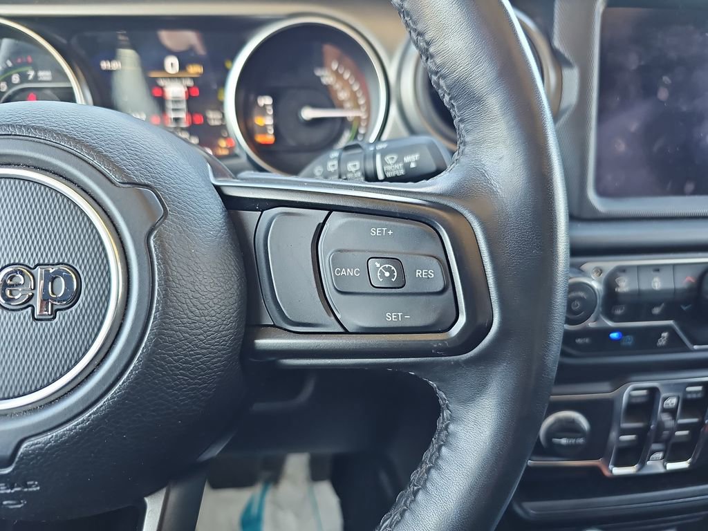 Used 2023 Jeep Wrangler Unlimited w/ Cold Weather Group image 23