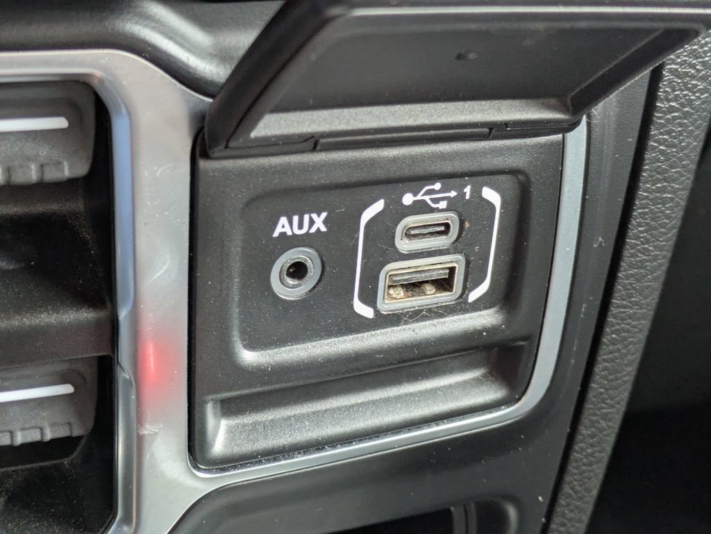 Used 2021 Jeep Wrangler Unlimited Rubicon AWD/4WD image 23
