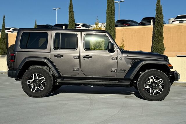 New 2027 Jeep Wrangler Unlimited Sahara AWD/4WD image 3