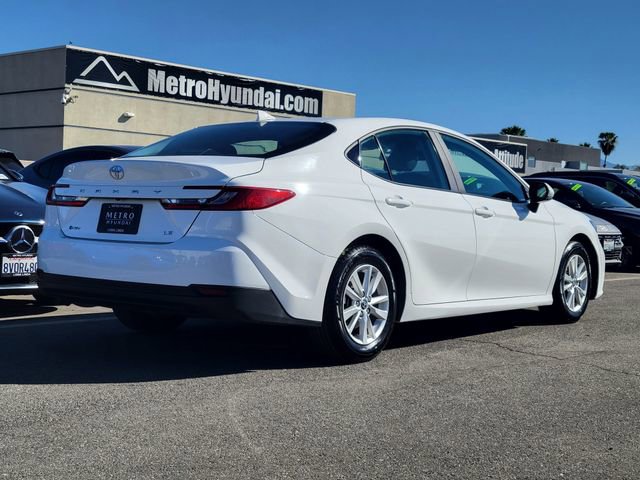 Used 2025 Toyota Camry LE FWD image 4