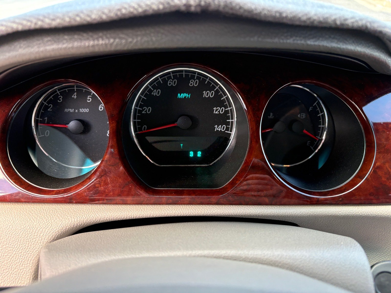 Used 2007 Buick Lucerne CXL FWD image 22