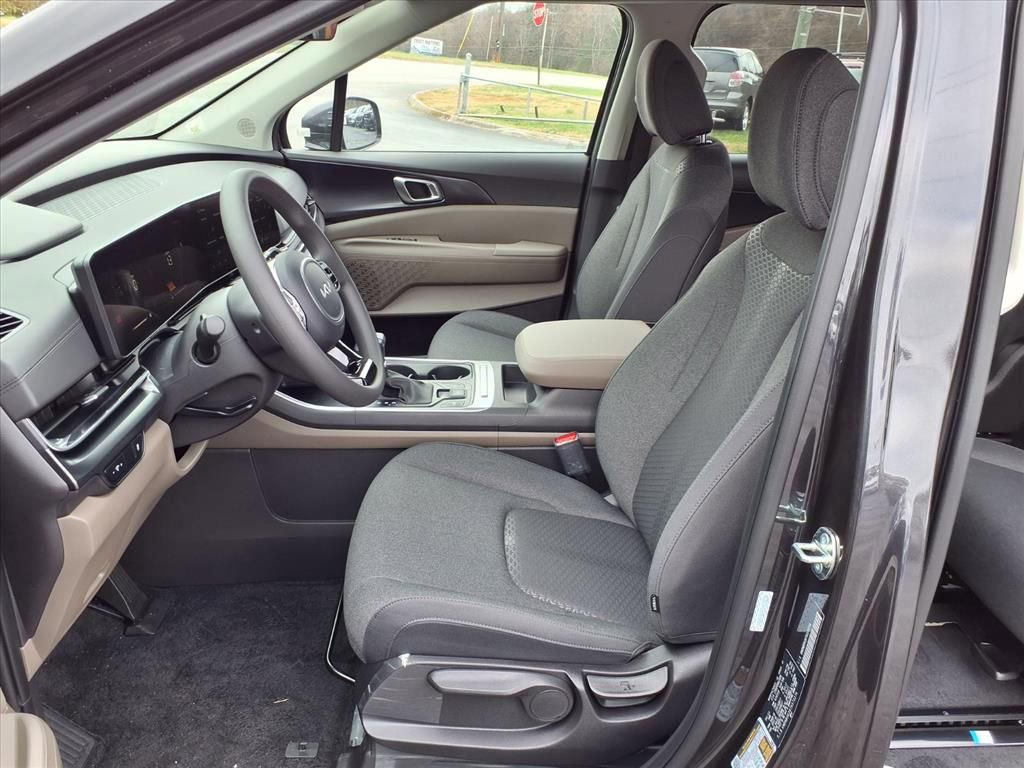 New 2026 Kia Carnival LX image 12