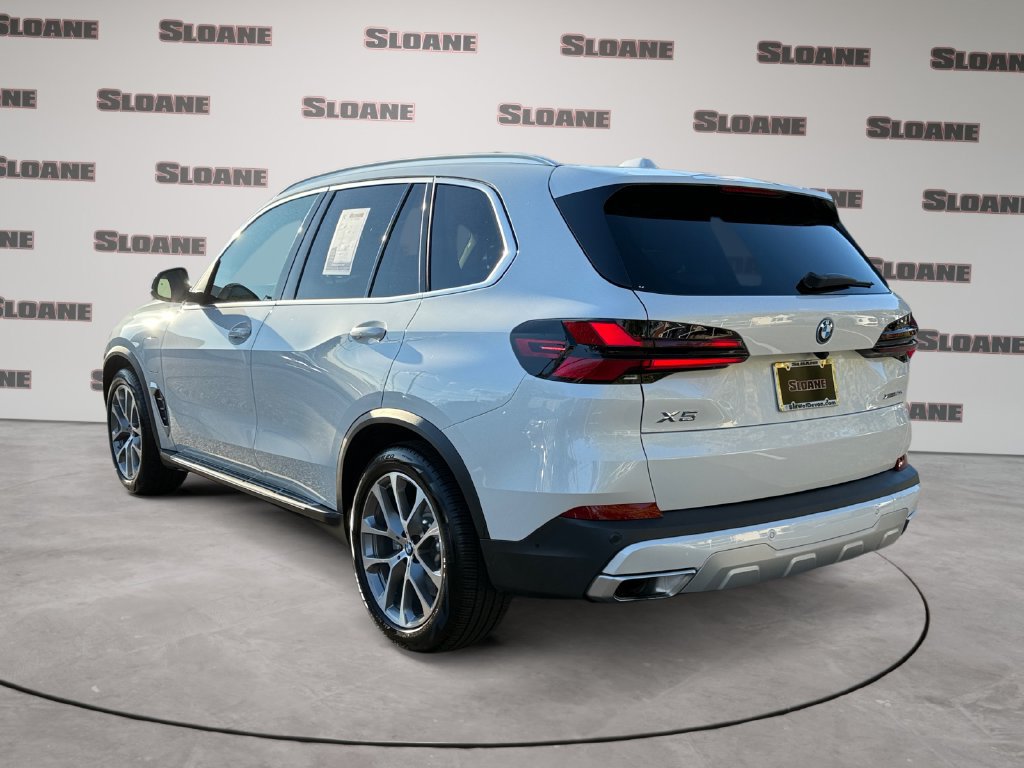 Certified 2026 BMW X5 xDrive50e w/ Executive Package AWD/4WD image 3