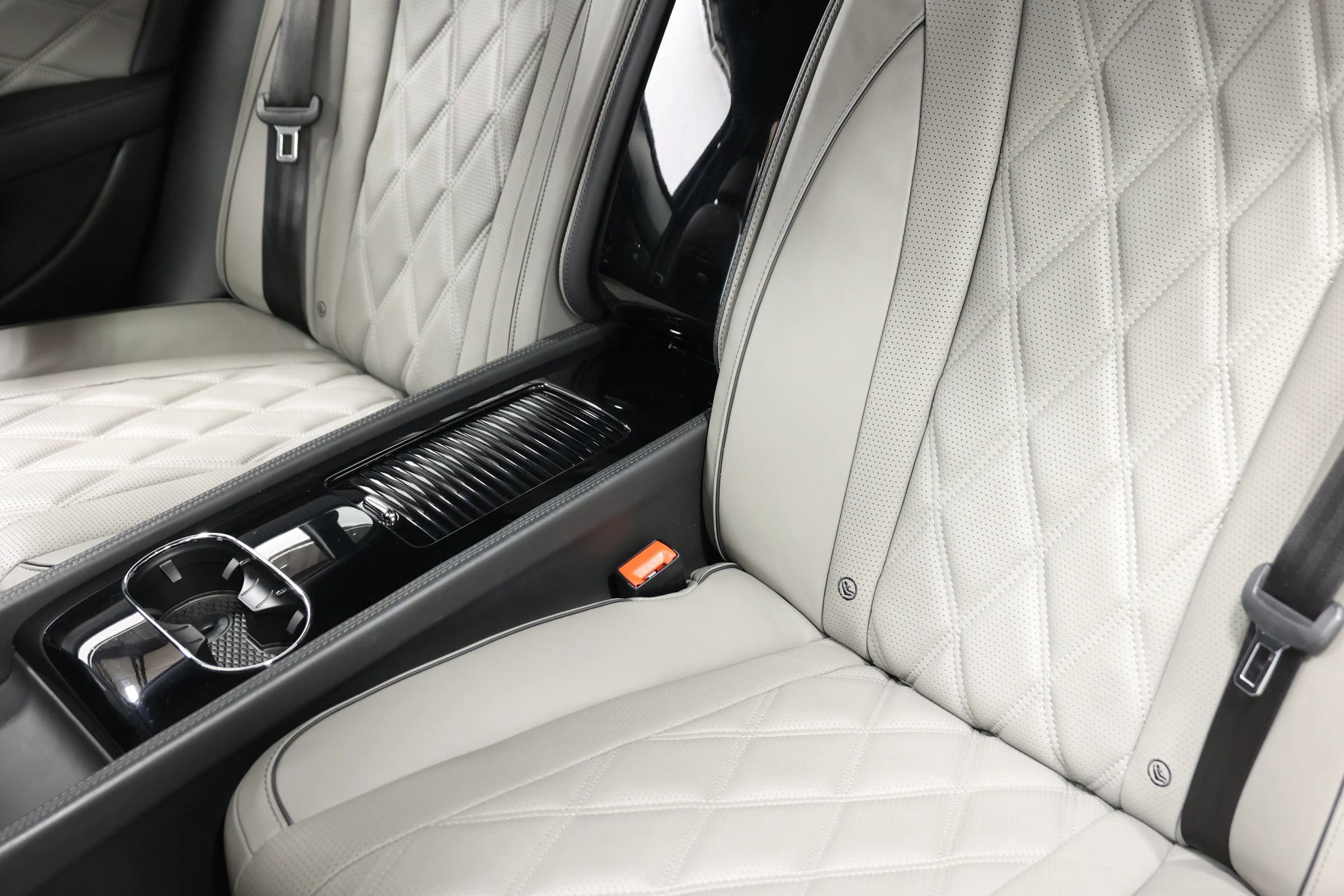 Used 2014 Bentley Flying Spur W12 image 47