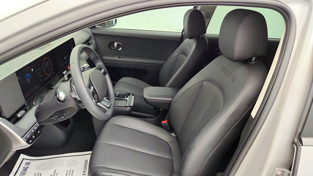 Used 2025 Hyundai Ioniq 5 SEL RWD image 18