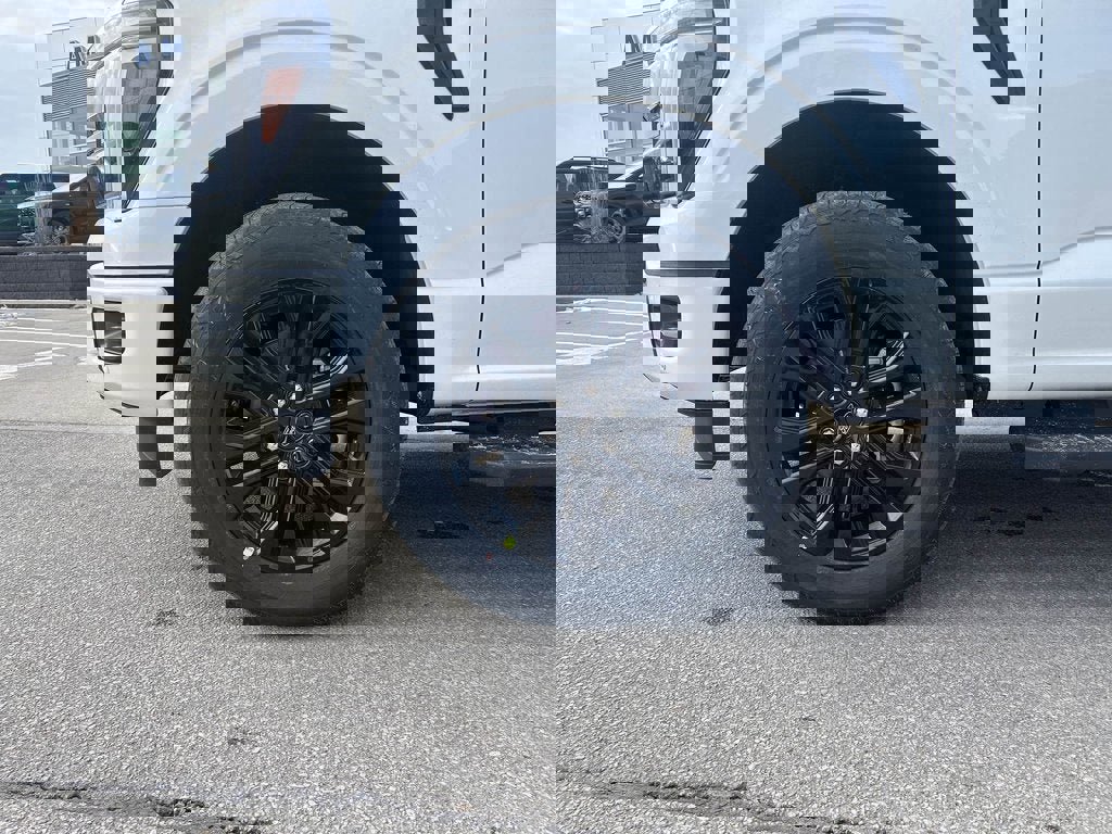 New 2026 Ford F150 Lariat w/ Equipment Group 502A High image 35