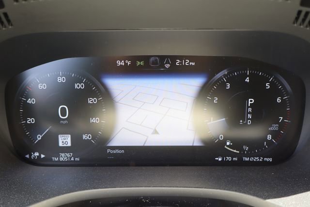 Used 2021 Volvo XC60 T5 Momentum w/ Advanced Package FWD image 11