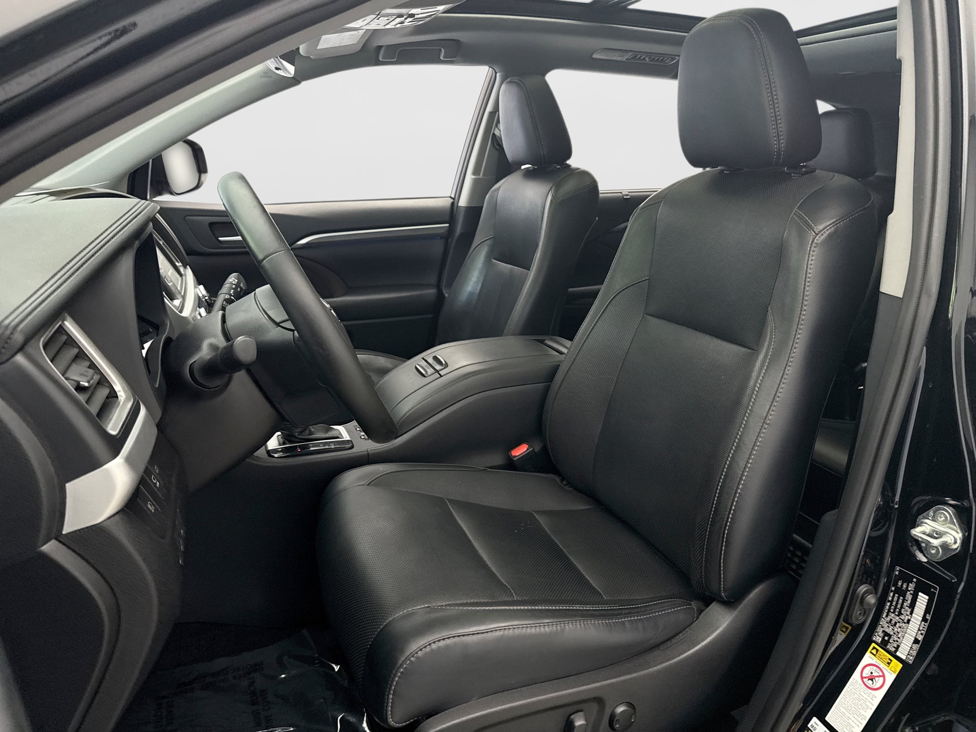 Used 2019 Toyota Highlander Limited Platinum AWD/4WD image 11