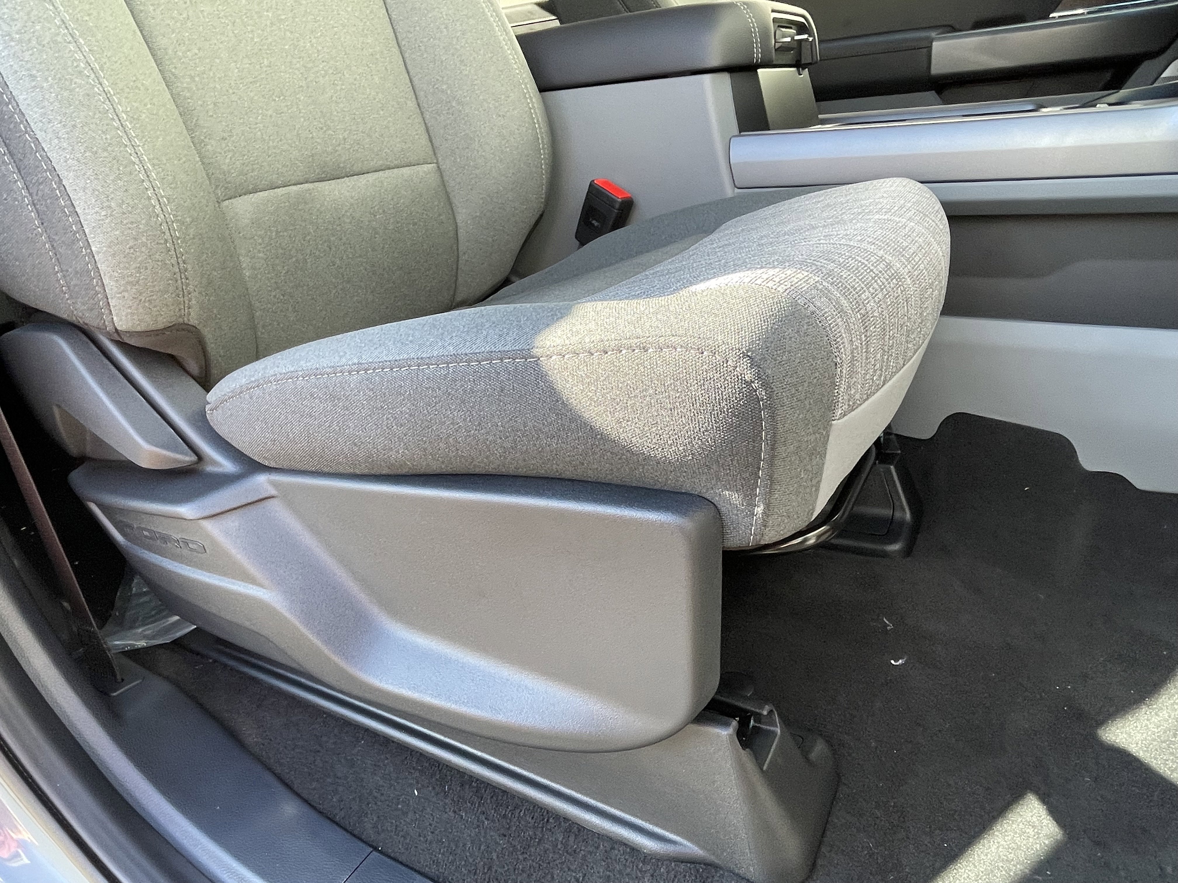 New 2026 Ford F350 XLT w/ XLT Premium Package image 30