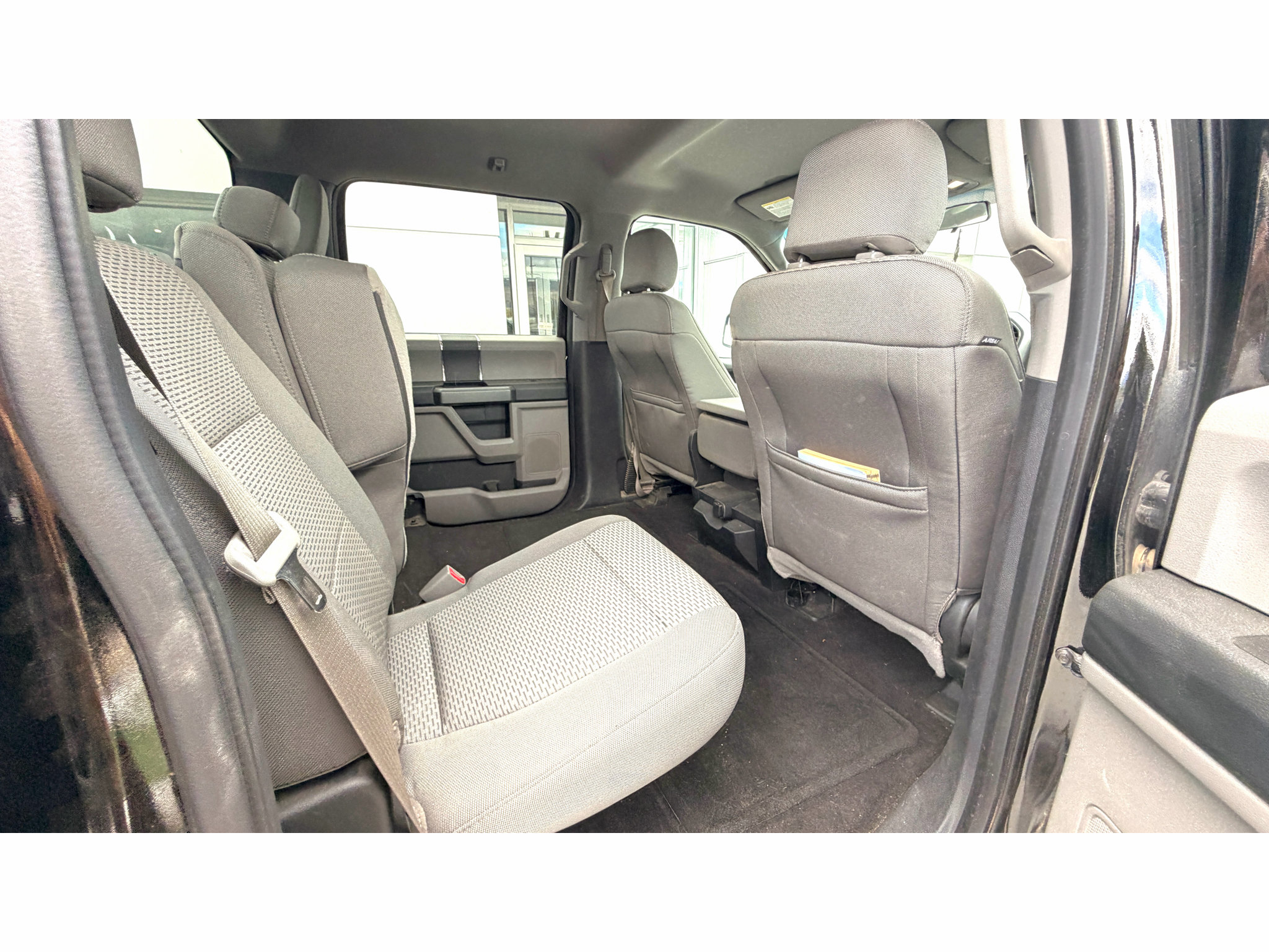 Used 2016 Ford F150 XLT AWD/4WD image 9