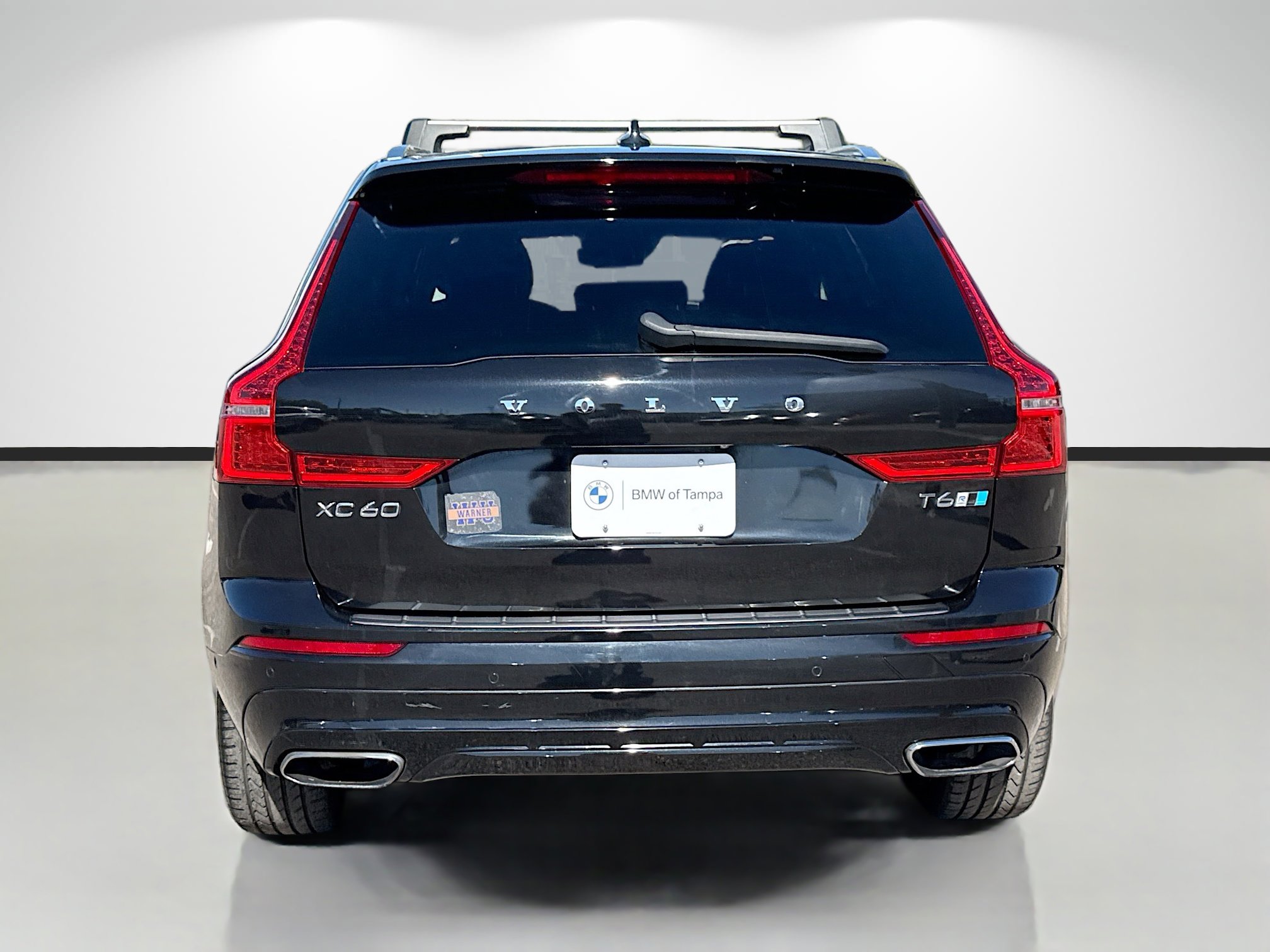 Used 2018 Volvo XC60 T6 R-Design w/ Convenience Package AWD/4WD image 4
