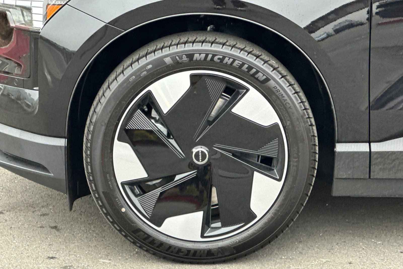 New 2026 Volvo EX30 Plus w/ Climate Package image 11