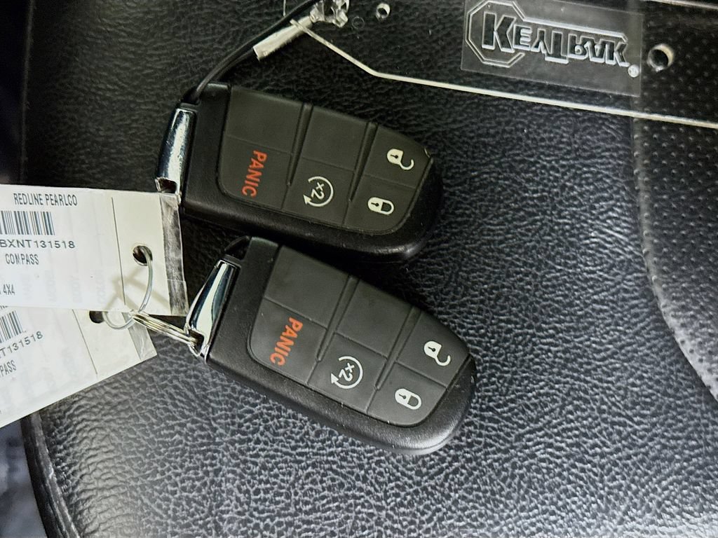 Used 2022 Jeep Compass Limited AWD/4WD image 32