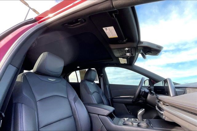 Used 2025 Cadillac XT4 Sport image 27