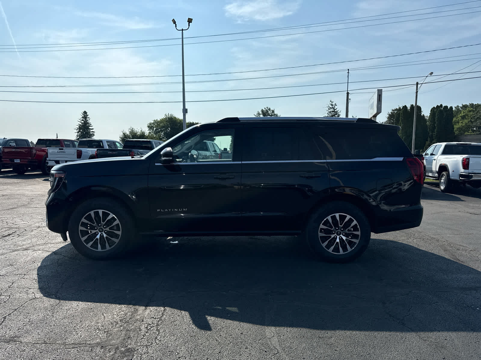 Used 2025 Ford Expedition Platinum AWD/4WD image 2