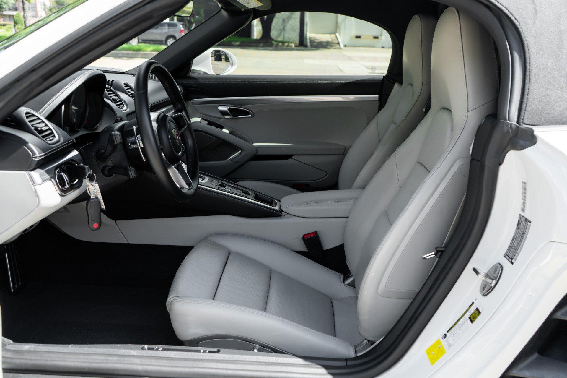 Used 2023 Porsche 718 Boxster S RWD image 7