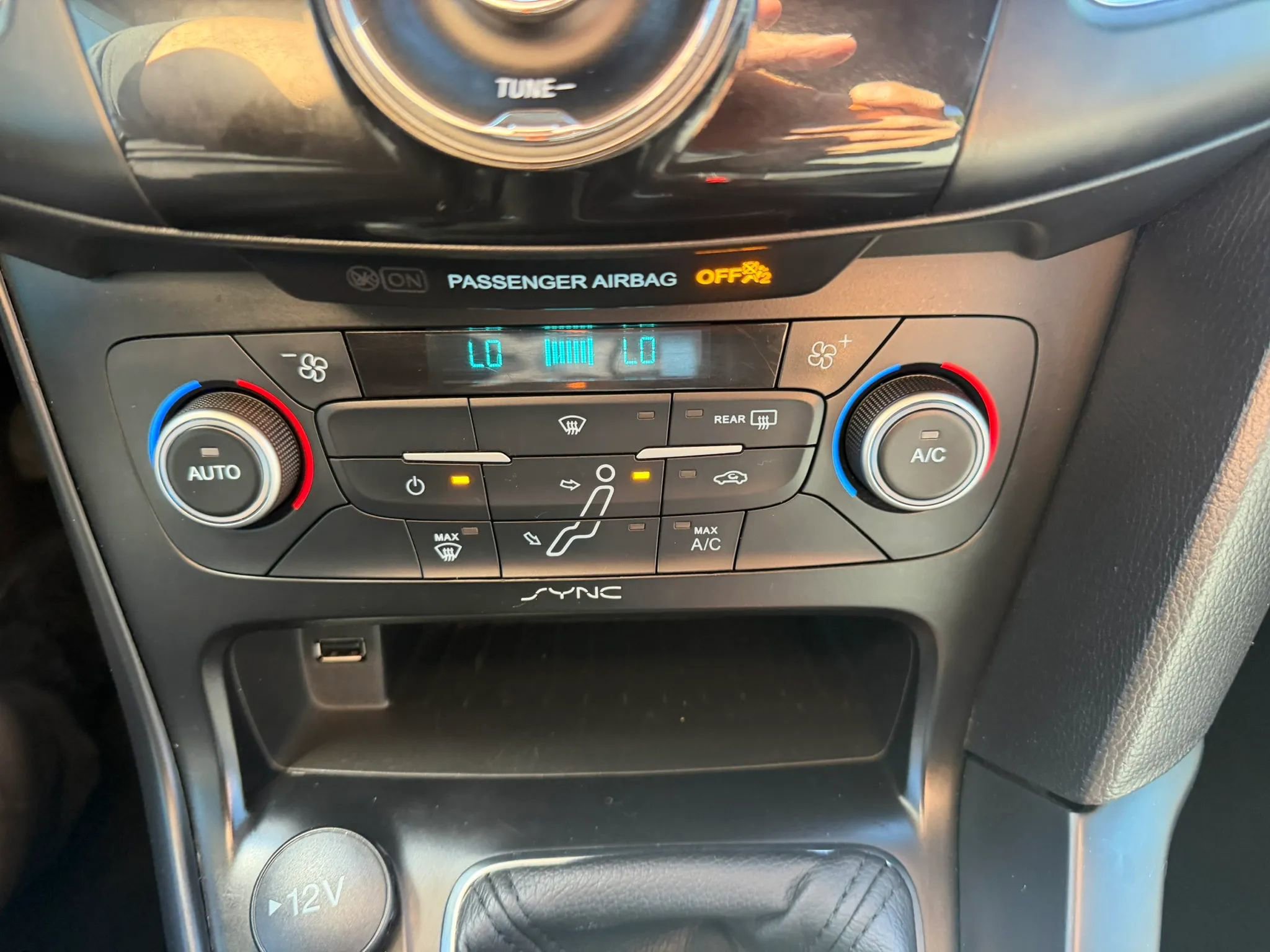 Used 2018 Ford Focus ST w/ Equipment Group 401A FWD image 20