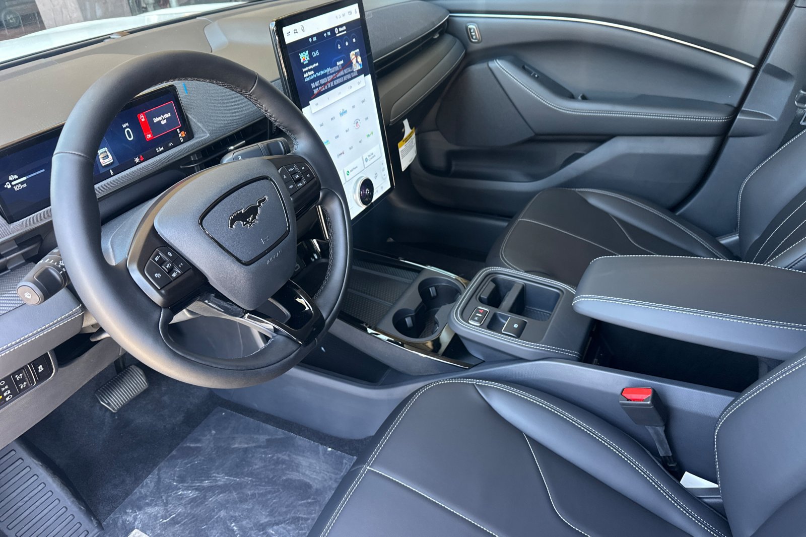New 2026 Ford Mustang Mach-E Select w/ Interior Protection Package RWD image 9
