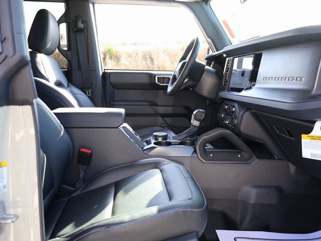 New 2025 Ford Bronco Badlands w/ Sasquatch Package image 9