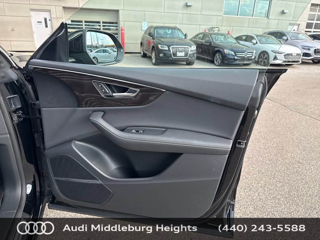 Used 2023 Audi Q8 Premium Plus w/ Premium Plus Package image 16