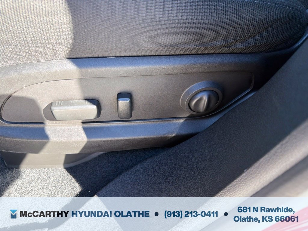 Used 2016 Chevrolet Traverse LT AWD/4WD image 25