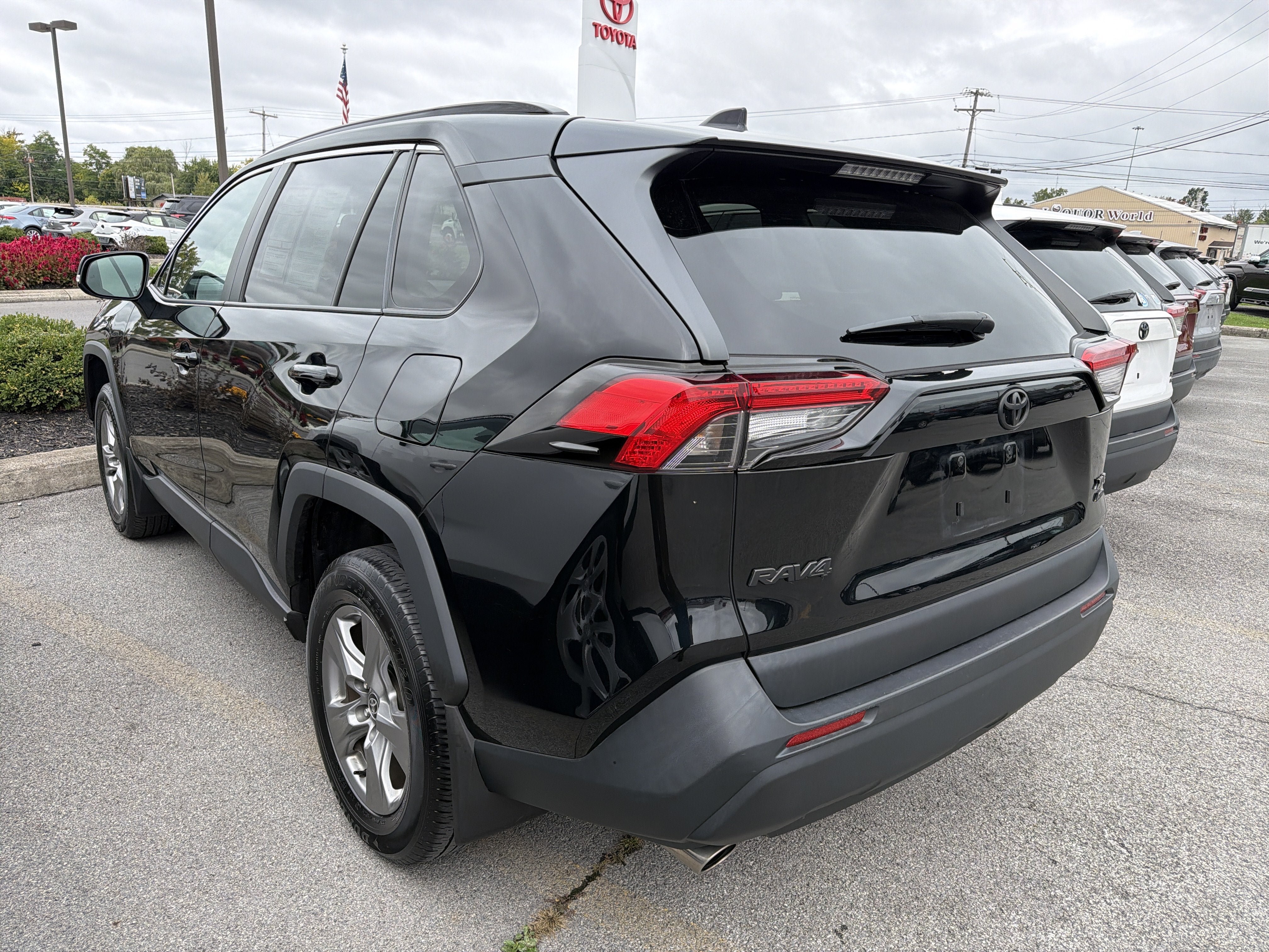 Used 2023 Toyota RAV4 XLE w/ Convenience Package AWD/4WD image 5