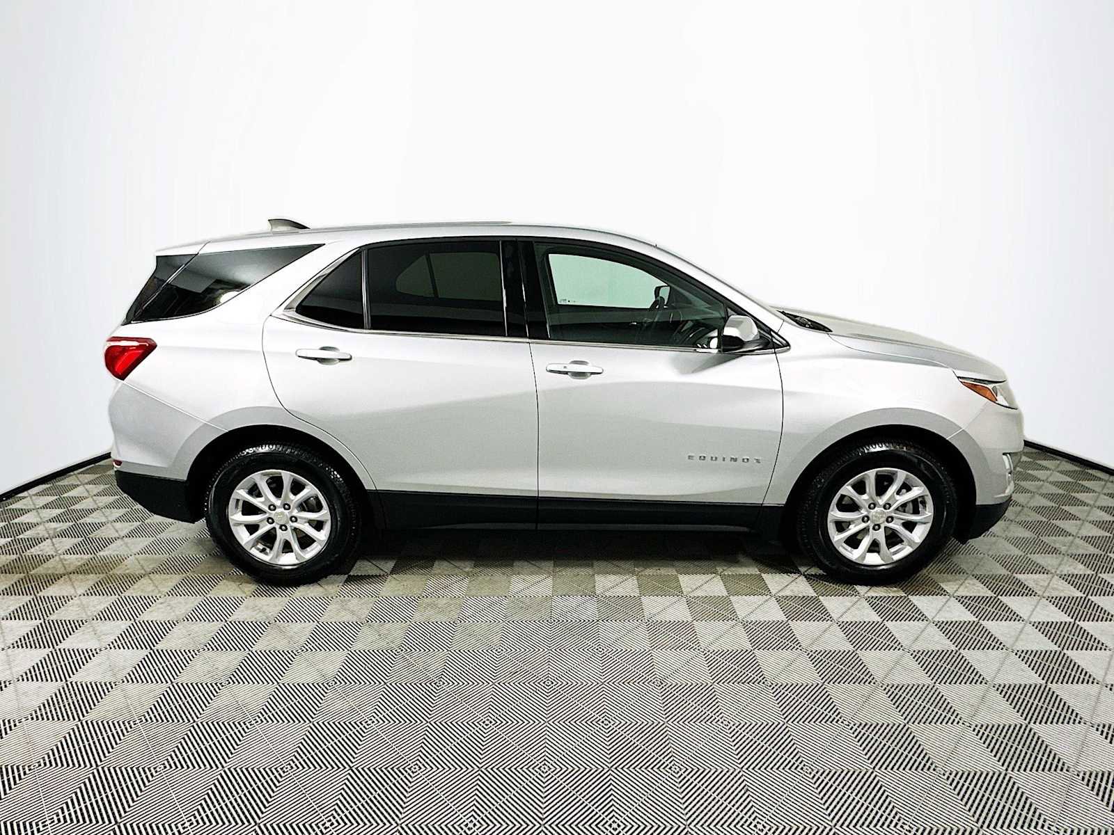 Used 2020 Chevrolet Equinox LT image 8