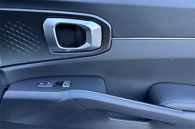 Used 2022 Kia Sorento S image 22