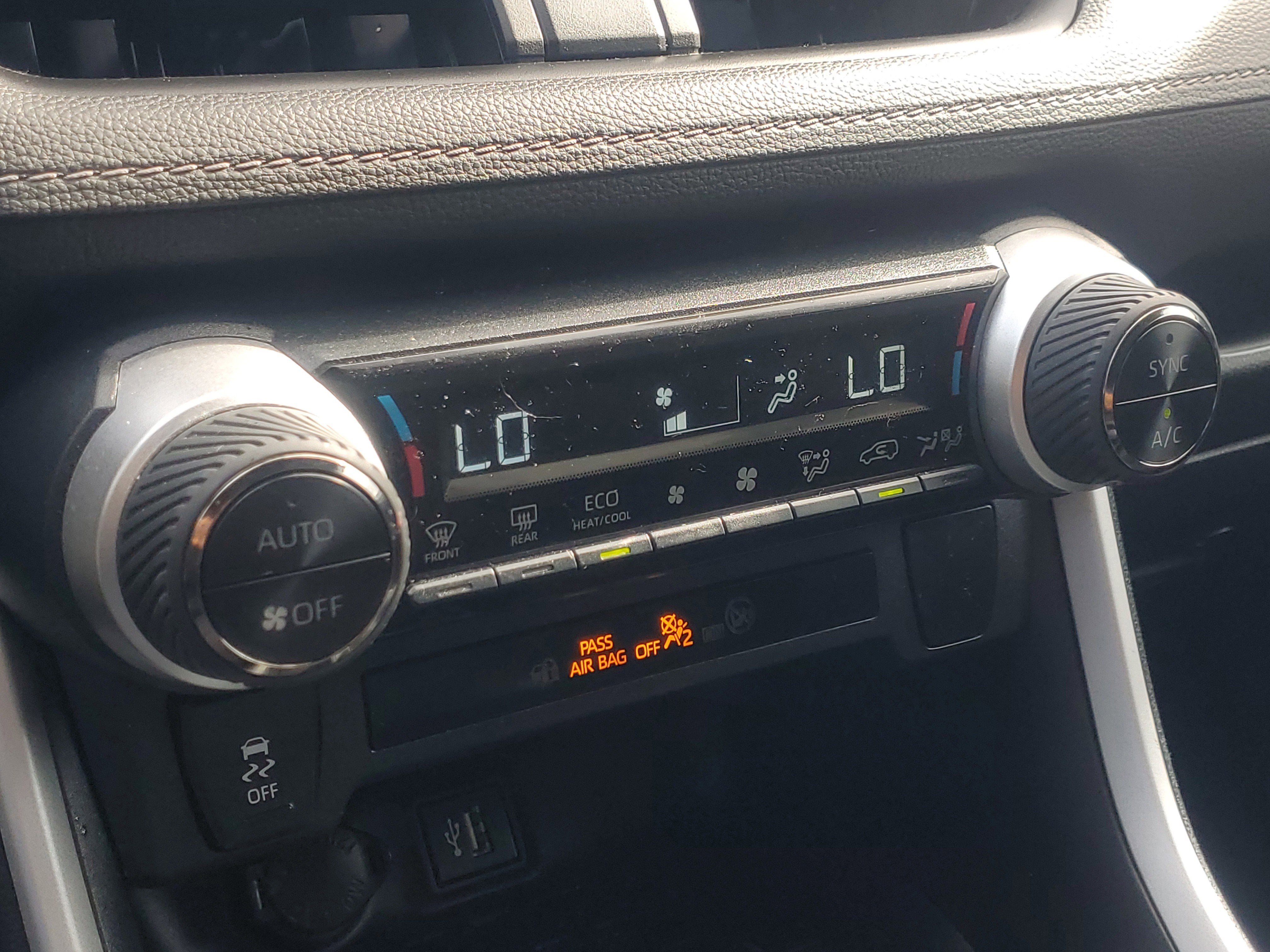 Used 2024 Toyota RAV4 LE image 28