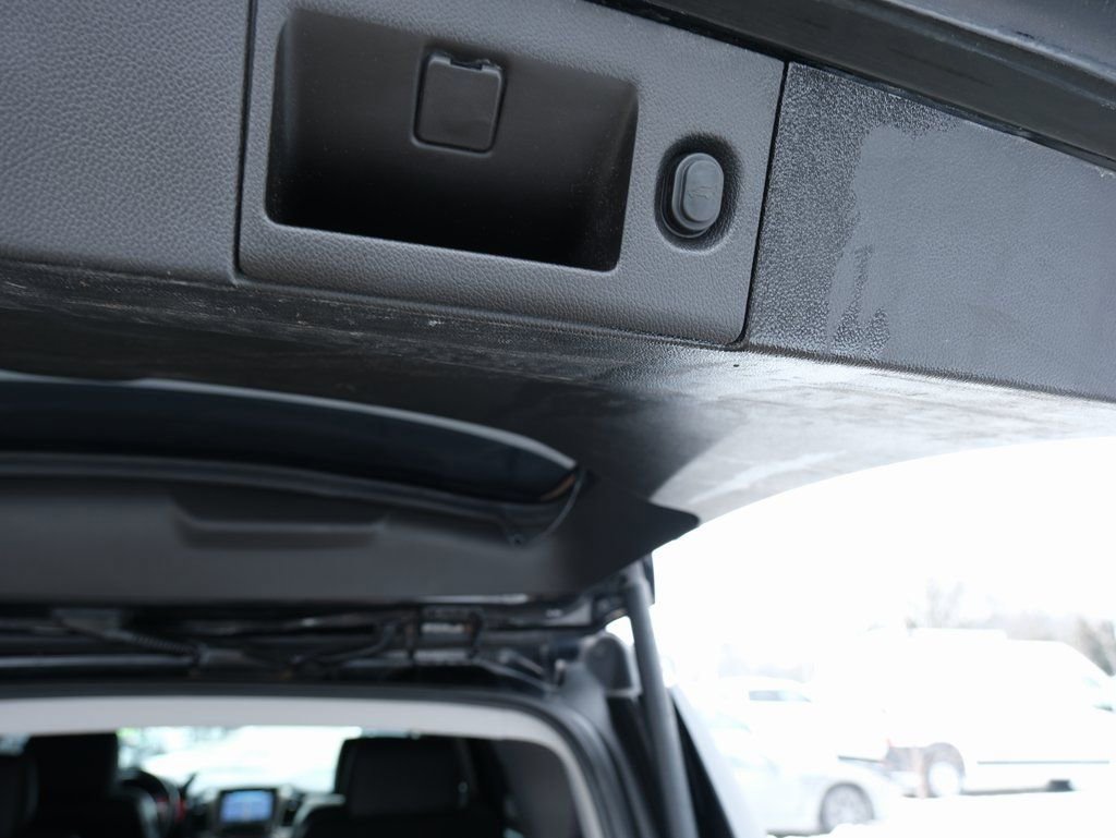 Used 2016 GMC Yukon Denali w/ Open Road Package image 40