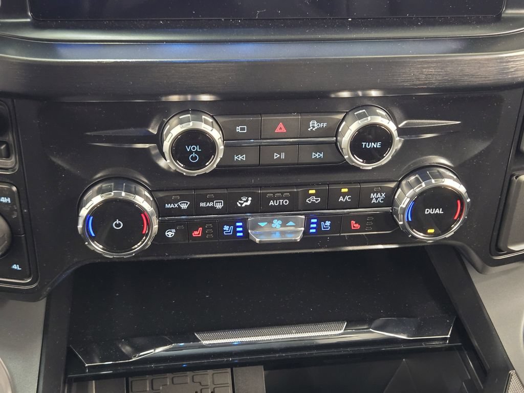 New 2026 Ford F250 Lariat w/ Black Appearance Package AWD/4WD image 19