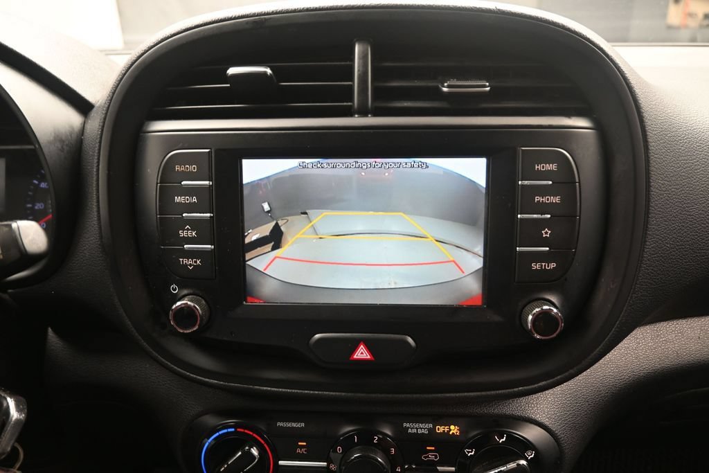 Used 2020 Kia Soul LX FWD image 12