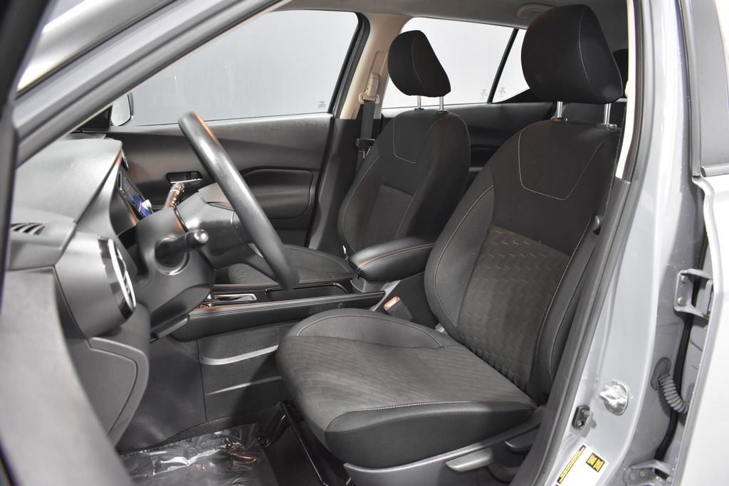 Certified 2023 Nissan Kicks SV image 5