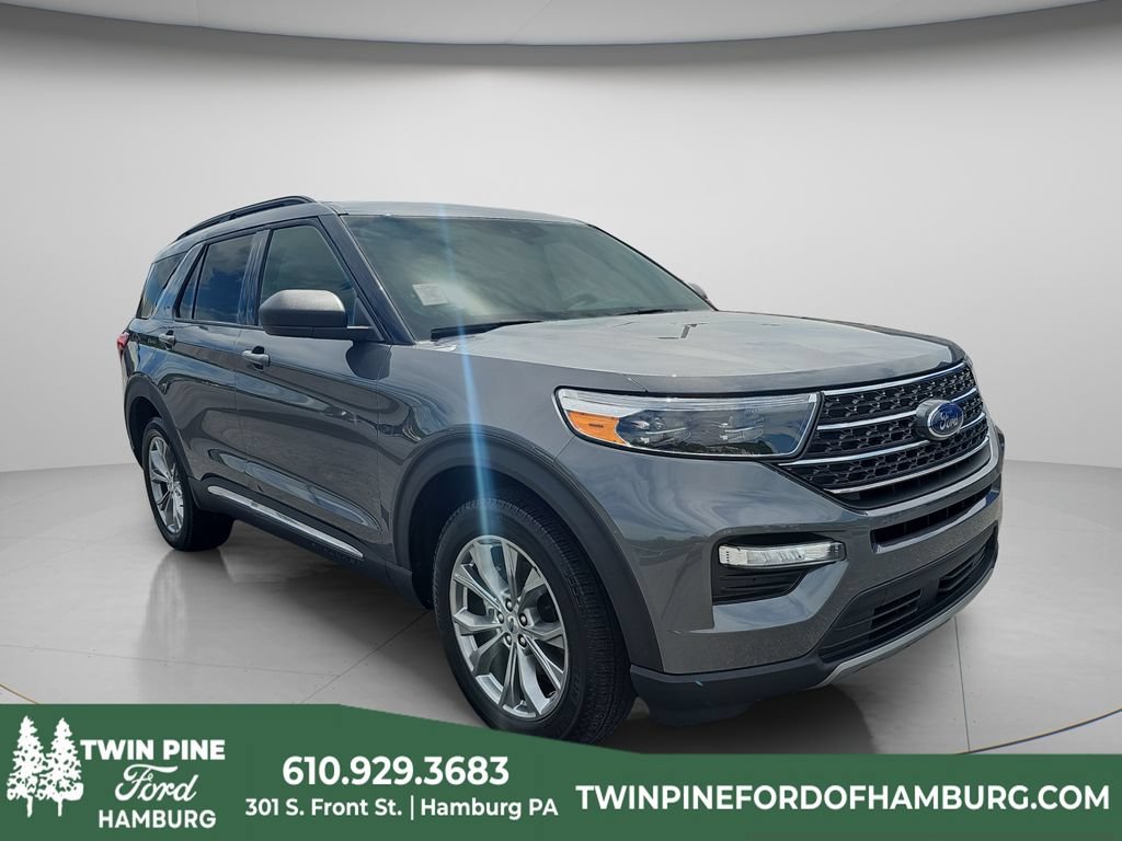 Used 2022 Ford Explorer XLT w/ Equipment Group 202A AWD/4WD image 1