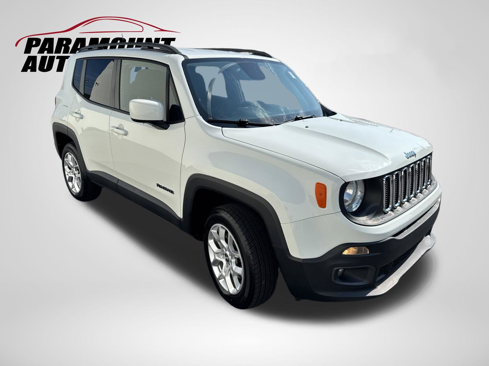 Used 2018 Jeep Renegade Latitude AWD/4WD image 3