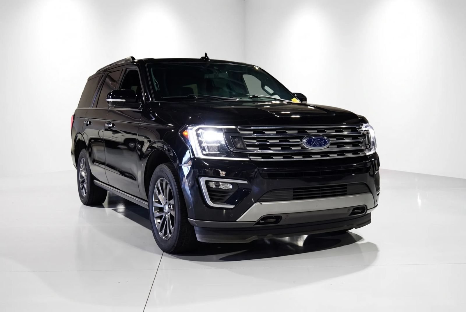 Used 2021 Ford Expedition Limited AWD/4WD image 6