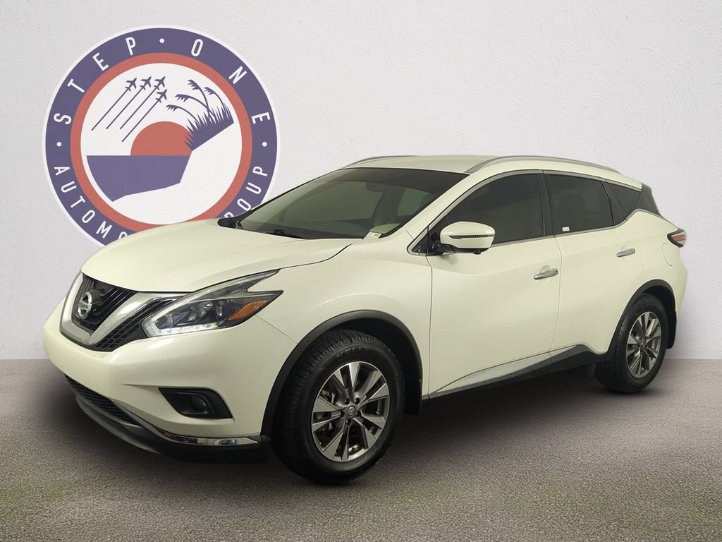Used 2018 Nissan Murano SL FWD image 2