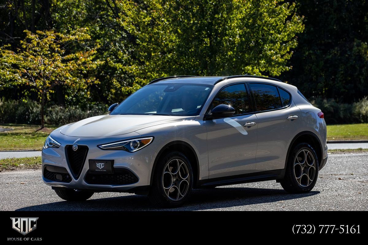 Used 2021 Alfa Romeo Stelvio Sprint w/ Nero Edizione