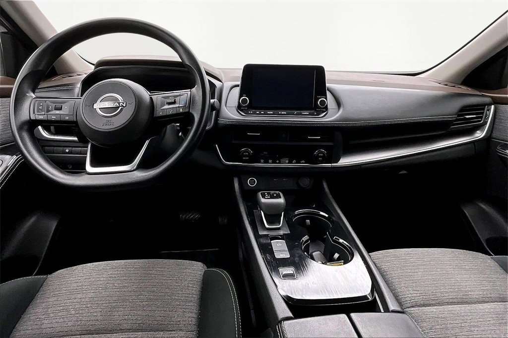 Used 2023 Nissan Rogue SV image 16