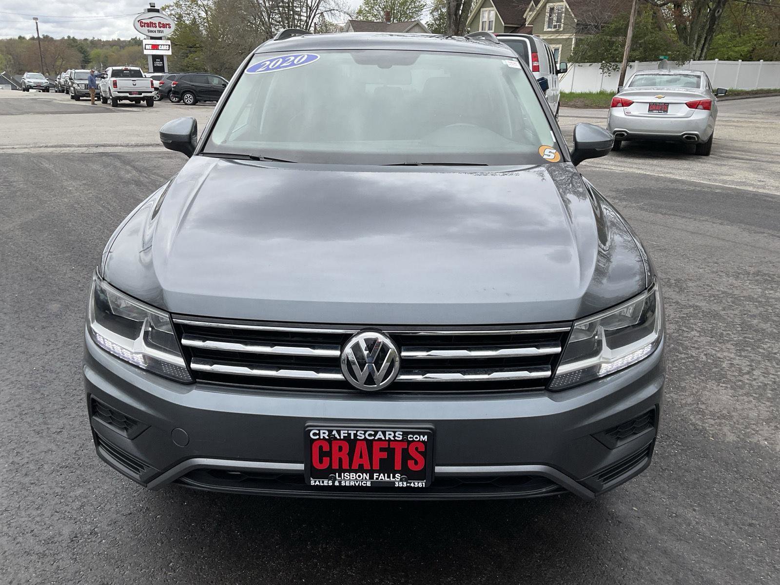 Used 2020 Volkswagen Tiguan SE w/ Panoramic Sunroof Package AWD/4WD image 8