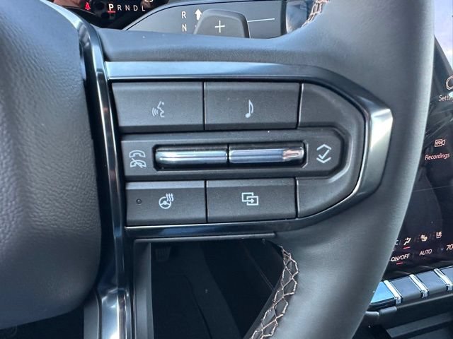 Used 2026 GMC Yukon AT4 w/ AT4 Premium Package AWD/4WD image 17