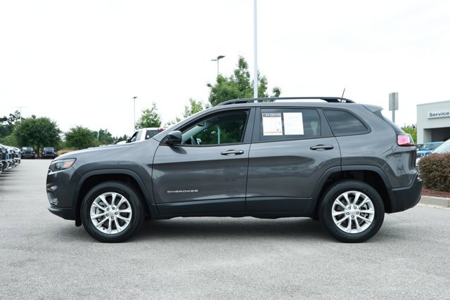 Used 2022 Jeep Cherokee Latitude Lux w/ Mopar Interior Package AWD/4WD image 9