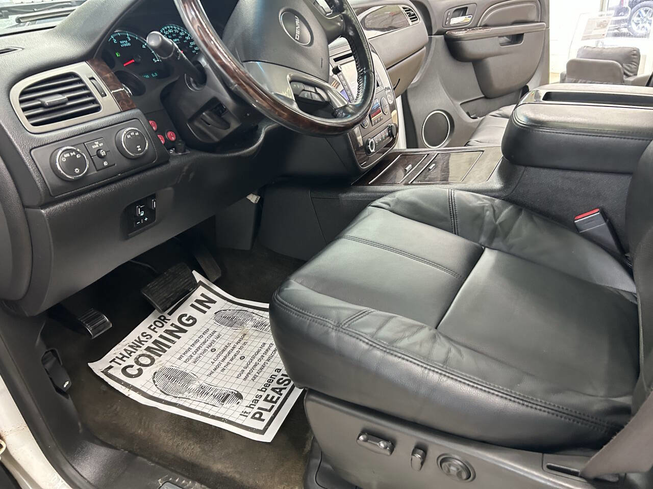 Used 2014 GMC Sierra 2500 Denali w/ Suspension Package, Off-Road image 19