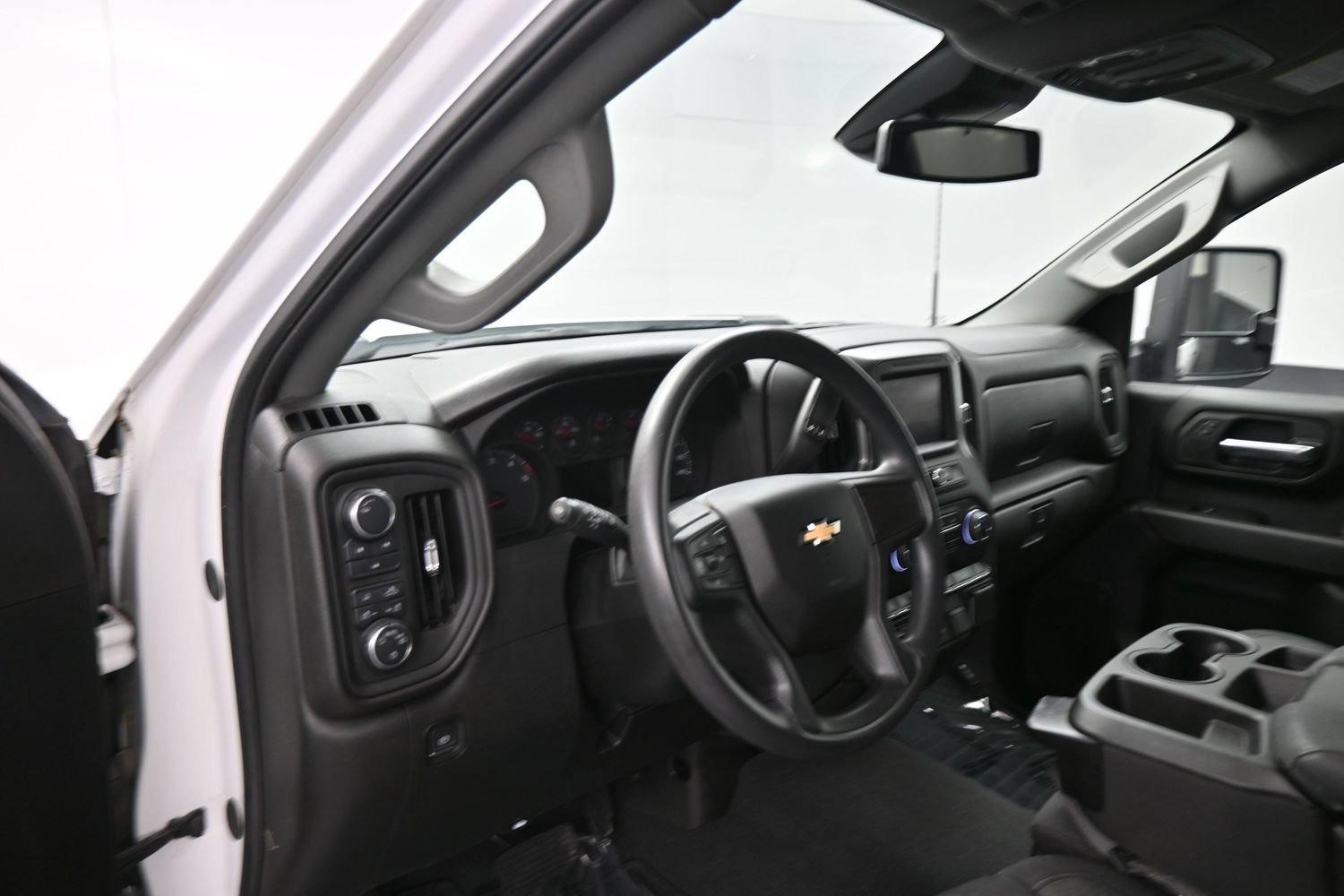 Used 2024 Chevrolet Silverado 2500 Custom w/ Custom Value Package AWD/4WD image 12